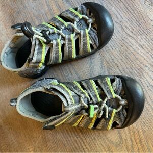 Toddler Keens Sandal Size 12